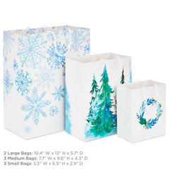Winter Wonder 8-Pack Holiday Gift Bags, Assorted Sizes and Designs
