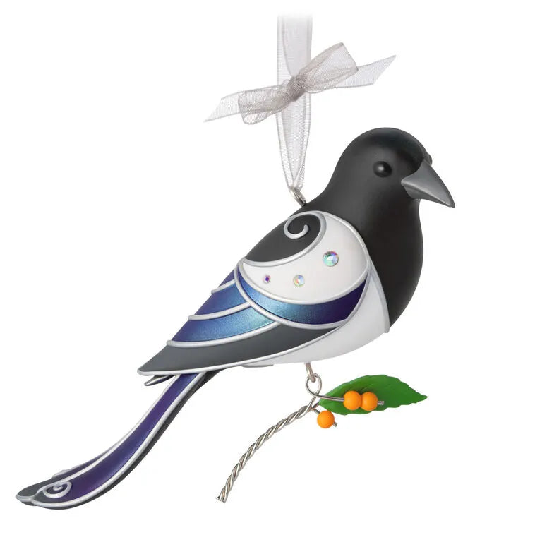 The Beauty of Birds Black-Billed Magpie Ornament